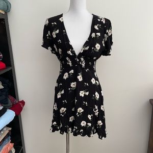 Forever 21 black floral mini dress sz L